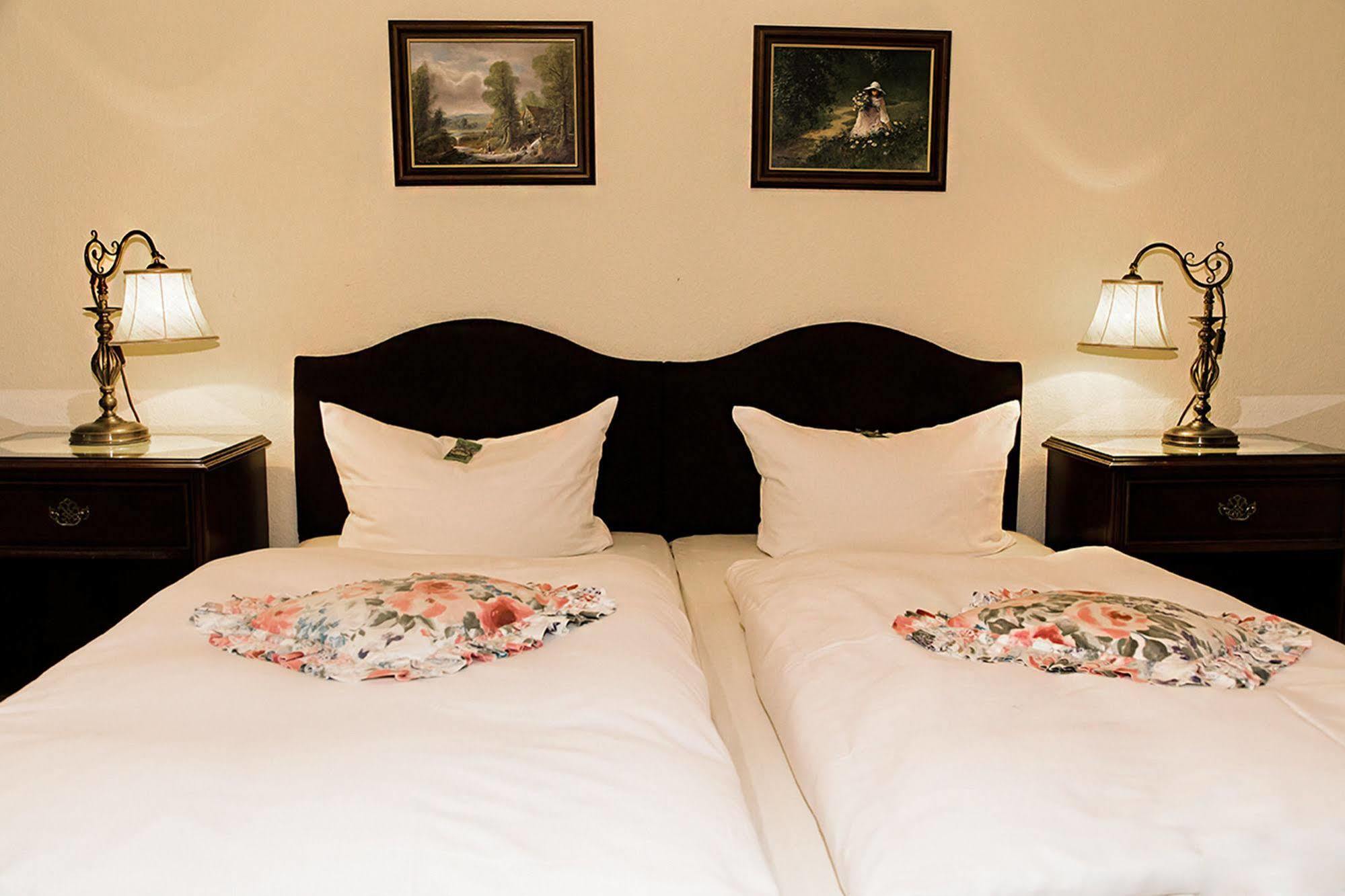 Hotel Kronprinz ฟัลเคนซี ภายนอก รูปภาพ